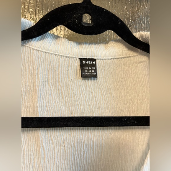 NWOT White Bell Sleeve Blouse - Picture 7 of 8